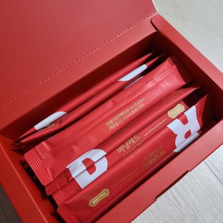 디오르 버닝레드 — 5점을 준 리뷰어가 2022년 1월 올린 사용 사진