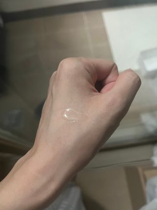 나우 [리브엠] 화해 1등 수분앰플 , 엑소코어 워터풀 텐션 앰플 — 5점을 준 리뷰어가 2024년 11월 올린 사용 사진