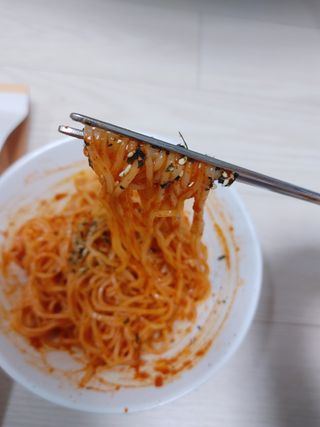 [한면원] 비빔국수 2인분 — 5점을 준 리뷰어가 2022년 8월 올린 사용 사진