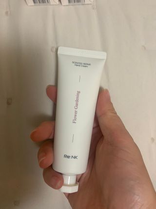 리엔케이 센티드 리페어 핸드크림 SET - 3 fragrance — 4.5점을 준 리뷰어가 2022년 11월 올린 사용 사진