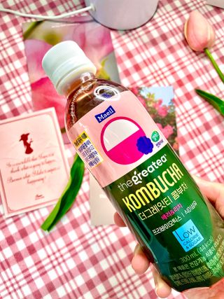 더그레잇티 콤부차 [매일유업] 더그레잇티 44kcal 콤부차 300ml *12개입 (오리지널 6개+베리리치 6개) — 5점을 준 리뷰어가 2023년 7월 올린 사용 사진