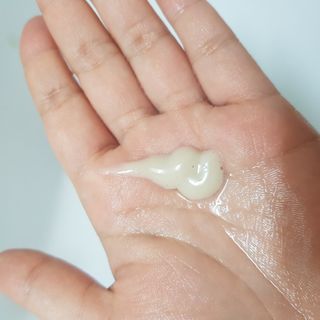 바디셀런스 벤토나이트 데일리 약산성 딥클렌징폼 120ml — 5점을 준 리뷰어가 2021년 12월 올린 사용 사진