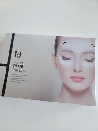 아이디플라코스메틱 아이디 페이스핏 플러스 패치 v2 — 5점을 준 리뷰어가 2020년 12월 올린 사용 사진