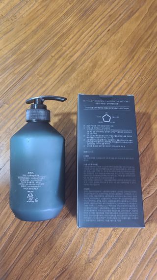 르핸스 퍼포밍 5 샴푸 비반트 포렛/베티버 포그 — 5점을 준 리뷰어가 2023년 1월 올린 사용 사진