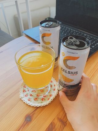 셀시어스 오리지널 325ml 에너지 비타민 피트니스 드링크(24can) 다이어트 음료 — 5점을 준 리뷰어가 2022년 5월 올린 사용 사진
