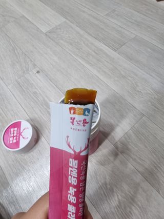 [몸엔용] 녹용 담은 탱탱 콜라겐 녹용 콜라겐 젤리 15g x 20포 — 5점을 준 리뷰어가 2022년 4월 올린 사용 사진