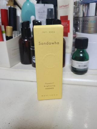 스킨큐어 산다화 비타민c 화이트닝 에센스 30ml — 5점을 준 리뷰어가 2023년 10월 올린 사용 사진