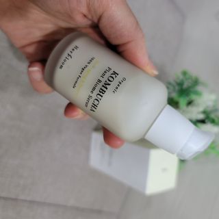 허블룸 콤부차 플랜트바이옴 비건 세럼 & 베지비타민앰플 — 5점을 준 리뷰어가 2021년 2월 올린 사용 사진