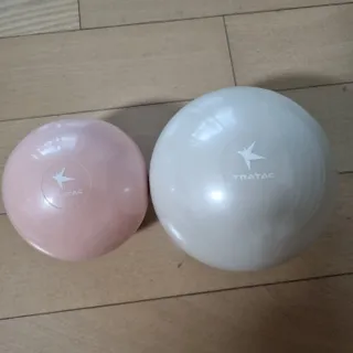 트라택 쿠셔닝 웨이트볼 0.5kg + 1kg SET — 5점을 준 리뷰어가 2022년 5월 올린 사용 사진