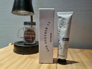 멈칫(MUMCHIT) 넥퍼퓸 NECKPERFUME 2가지 향 — 5점을 준 리뷰어가 2021년 11월 올린 사용 사진