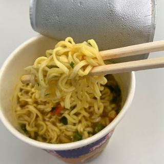 NISSIN 닛신 컵누들  4종 - 씨푸드오리지날, 씨푸드 스파이시, 씨푸드 커리, 씨푸드 XO소스 — 4점을 준 리뷰어가 2022년 4월 올린 사용 사진