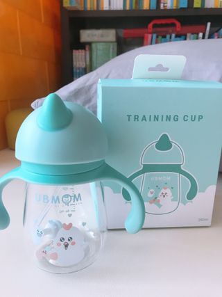 유비맘 트라이탄 코니빨대컵_컬러 랜덤 발송 — 5점을 준 리뷰어가 2021년 3월 올린 사용 사진