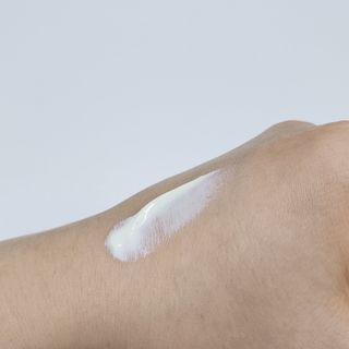 [후르디아] 겉보속촉 피지 컨트롤 청포도 선젤 — 5점을 준 리뷰어가 2023년 4월 올린 사용 사진