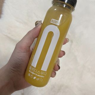 BLENDY'S 핑크 스무디+블론디 스무디 — 5점을 준 리뷰어가 2021년 10월 올린 사용 사진