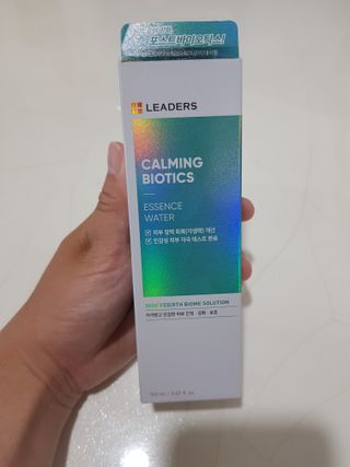 리더스코스메틱 리더스 카밍 바이오틱스 에센스 워터 — 5점을 준 리뷰어가 2022년 5월 올린 사용 사진