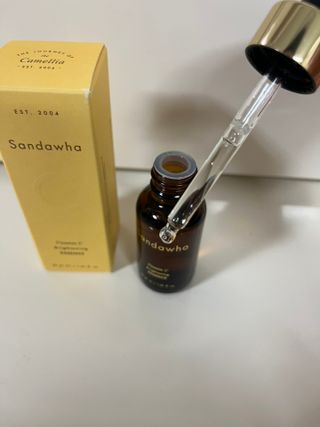 스킨큐어 산다화 비타민c 화이트닝 에센스 30ml — 5점을 준 리뷰어가 2023년 7월 올린 사용 사진