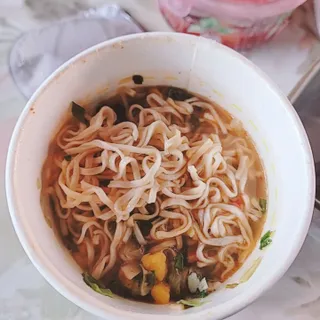 NISSIN 닛신 컵누들  4종 - 씨푸드오리지날, 씨푸드 스파이시, 씨푸드 커리, 씨푸드 XO소스 — 4점을 준 리뷰어가 2022년 2월 올린 사용 사진