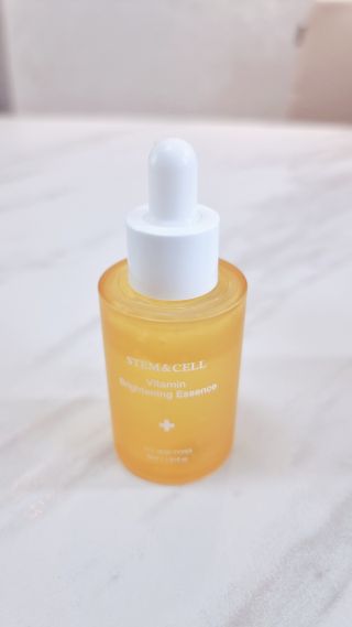체르엠 스템앤셀 비타민 브라이트닝 에센스 30ml 1개 — 5점을 준 리뷰어가 2021년 8월 올린 사용 사진