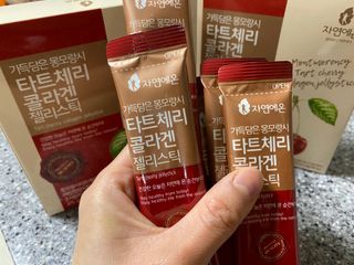 자연에온 가득담은 몽모랑시 타트체리 콜라겐 젤리스틱 — 5점을 준 리뷰어가 2021년 1월 올린 사용 사진