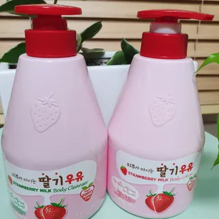 [과일나라] 피부가 마시는 딸기우유 바디클렌저&바디로션 — 5점을 준 리뷰어가 2022년 10월 올린 사용 사진