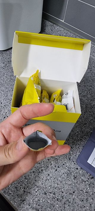 서울약사신협 프리미엄 비타민C 1,000mg_2.5g x 50포 — 4점을 준 리뷰어가 2021년 10월 올린 사용 사진