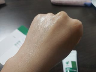 랑벨 랑바이오 블랙 시카 크림 50ml(블랙비 프로폴리스, 시카 4종, 판테놀 10 함유) — 4점을 준 리뷰어가 2022년 3월 올린 사용 사진