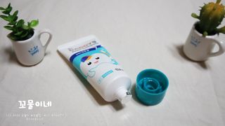 닥터데디스 안심불소 튼튼치약(청포도, 민트 중 택 1) 60g + 여행용 미니 치약 15g — 5점을 준 리뷰어가 2022년 9월 올린 사용 사진
