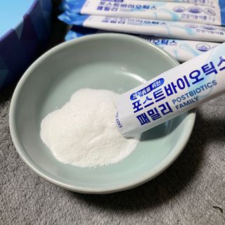 서울약사신협_포스트바이오틱스패밀리_5g x 100포 — 5점을 준 리뷰어가 2021년 3월 올린 사용 사진