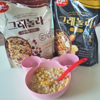 씨알푸드 씨알로 그래놀라 2종 후르츠+크랜베리 아몬드 — 4.5점을 준 리뷰어가 2022년 7월 올린 사용 사진