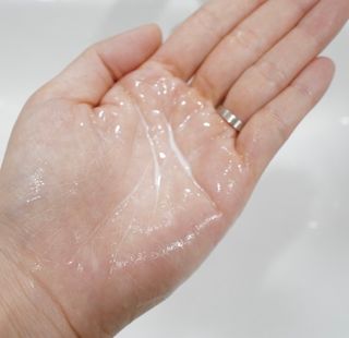 스킨큐어 산다화 순한 클렌징 동백 오일 200ml — 5점을 준 리뷰어가 2023년 4월 올린 사용 사진