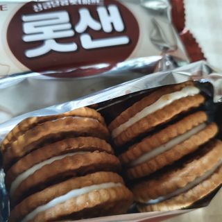 롯데제과 롯샌 카페크런치 — 4.5점을 준 리뷰어가 2021년 10월 올린 사용 사진