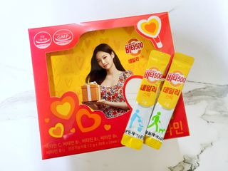 광동생활건강 [광동] 비타500데일리스틱 크리스마스 에디션 60포+20포 추가 증정&쇼핑백+스티커 gift — 5점을 준 리뷰어가 2021년 12월 올린 사용 사진