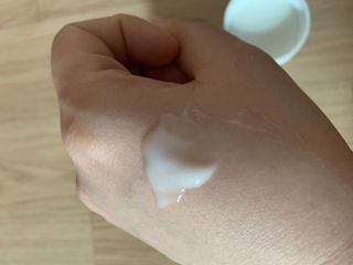 김정문알로에 큐어 큐어 알로에 리프레쉬 젤리 세럼, 큐어 알로에 하이드로 젤리 크림 — 3.5점을 준 리뷰어가 2021년 3월 올린 사용 사진