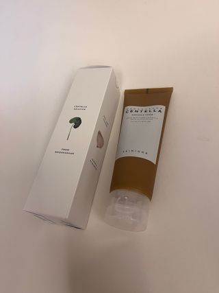 스킨1004 [SKIN1004] 마다가스카르 센텔라 앰플 폼 125ml — 5점을 준 리뷰어가 2024년 8월 올린 사용 사진
