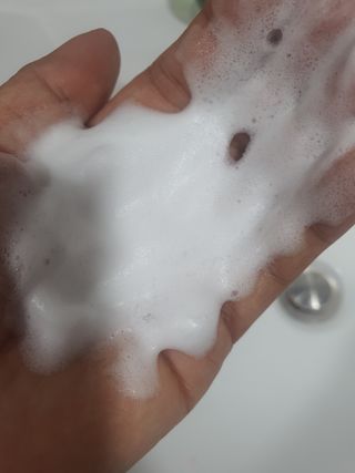 [포레스트스토리] 탈모증상완화 샴푸 1,000ml — 5점을 준 리뷰어가 2022년 3월 올린 사용 사진