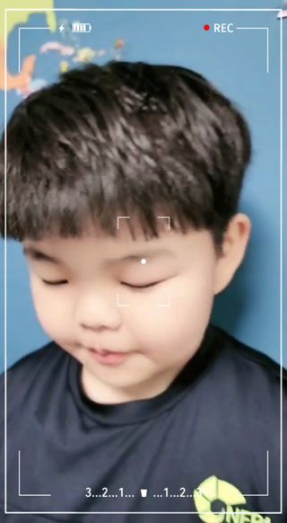 [AHC] 세이프온 에센스 선크림 올리브영 스페셜 증정 기획세트 — 5점을 준 리뷰어가 2022년 6월 올린 사용 사진