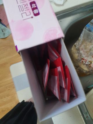 헬스업_쁘띠쁘띠석류콜라겐젤리_20g x 14포 — 4점을 준 리뷰어가 2020년 12월 올린 사용 사진