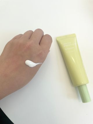 아이레시피 마일드시카 브라이트닝 업 선스크린 SPF50+ PA++++ — 5점을 준 리뷰어가 2023년 6월 올린 사용 사진