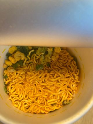 NISSIN 닛신 컵누들  4종 - 씨푸드오리지날, 씨푸드 스파이시, 씨푸드 커리, 씨푸드 XO소스 — 5점을 준 리뷰어가 2022년 11월 올린 사용 사진