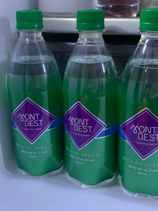 몽베스트 Montbest with Sparkling water Plain 20병 — 5점을 준 리뷰어가 2021년 11월 올린 사용 사진