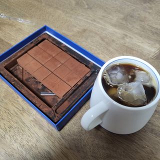 연말/새해선물 요즘 트렌드 오트밀크 생초콜릿 호불호 없는 카카올라 Bast 밀크생초콜릿 — 5점을 준 리뷰어가 2021년 10월 올린 사용 사진