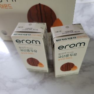 이롬 erom 황성주박사의 국산콩 두유 호두와 아몬드 — 5점을 준 리뷰어가 2020년 12월 올린 사용 사진