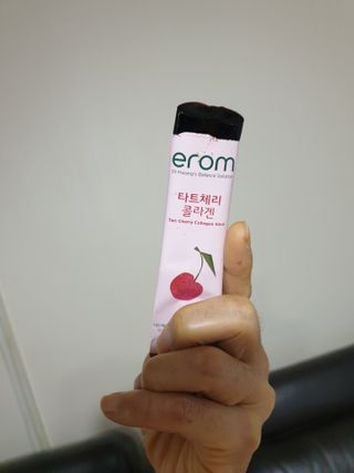 이롬 erom 타트체리 콜라겐 — 5점을 준 리뷰어가 2021년 3월 올린 사용 사진
