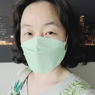 [이지아 마스크] 애니가드 더솔루션마스크 KF80 대형 컬러 4종 — 5점을 준 리뷰어가 2021년 7월 올린 사용 사진