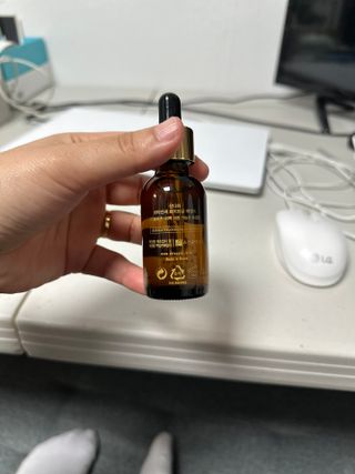 스킨큐어 산다화 비타민c 화이트닝 에센스 30ml — 5점을 준 리뷰어가 2023년 10월 올린 사용 사진