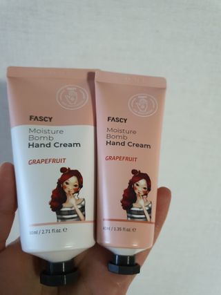 파시 FASCY 高保湿ハンドクリーム40ml+80ml セット — 5점을 준 리뷰어가 2021년 7월 올린 사용 사진