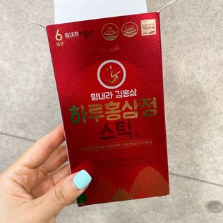 힘내라김홍삼 하루홍삼정스틱 10g x 10포 — 5점을 준 리뷰어가 2021년 5월 올린 사용 사진