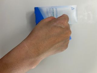 에스트라 아토베리어365 하이드로 수딩크림 — 5점을 준 리뷰어가 2022년 6월 올린 사용 사진