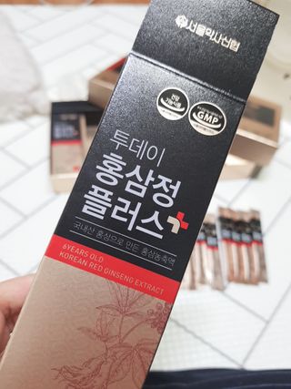 서울약사신협_투데이홍삼정플러스스틱_10g x 60포 — 5점을 준 리뷰어가 2021년 7월 올린 사용 사진