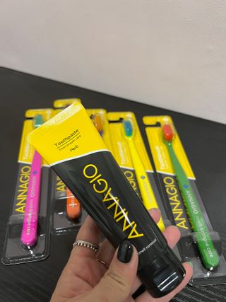 [지오클린] 안나지오 구취케어  기능성 치약 칫솔 세트 (칫솔 5 개+치약 100g 1 개 ) — 5점을 준 리뷰어가 2022년 7월 올린 사용 사진